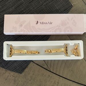 iWatch Gold Watch Rhinestone Band for Women
Size: 38/40/41/42mm(Series 10 11)